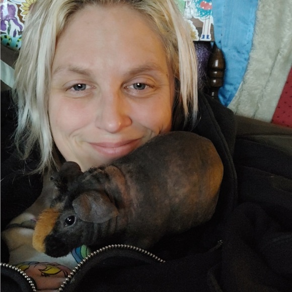 Meet your Posher, Stephanie - Picture 6 of 10